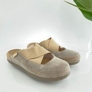 Crocs Edie Shoes Women's Size 6 Tan Suede Slip On Mules Comfort Minimalist